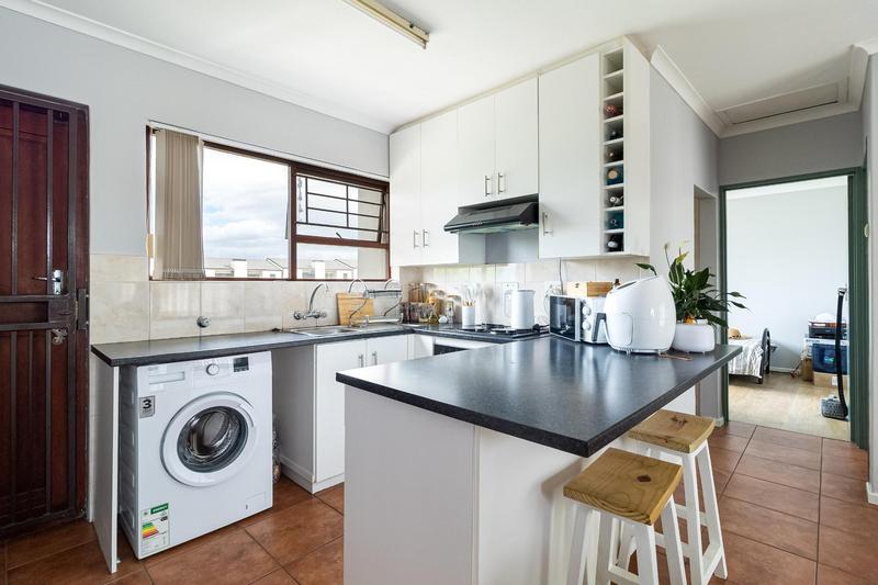 2 Bedroom Property for Sale in Vredekloof East Western Cape